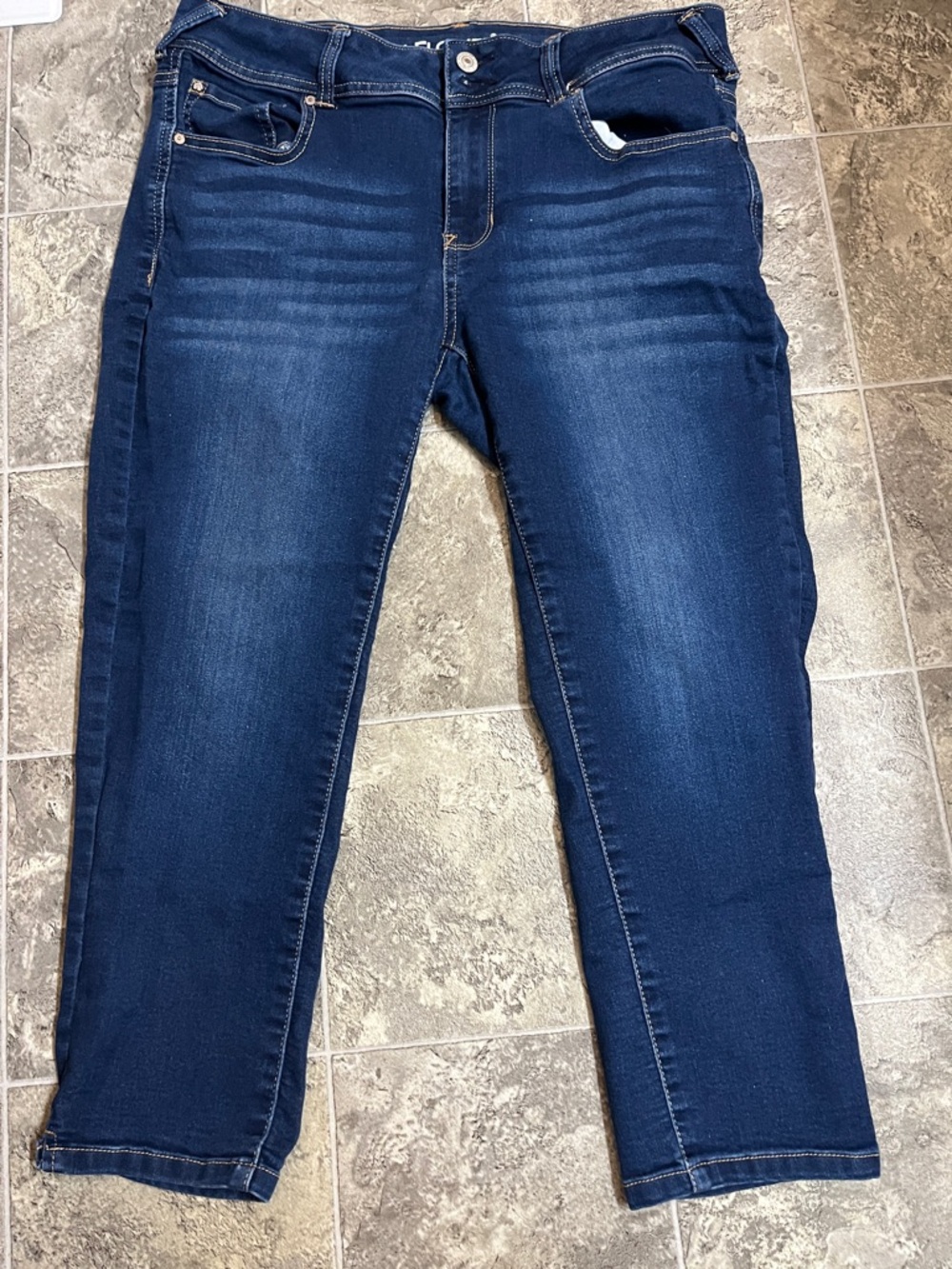 Wallflower Women's Junior’s Dark Indigo Denim Capris Size 13